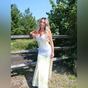 Linel maxi dress with slit